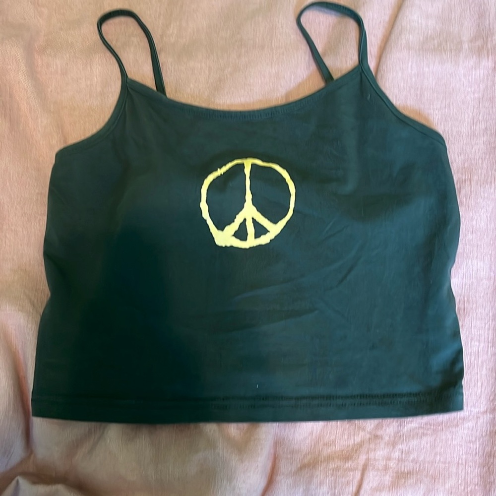 Black cropped tank top